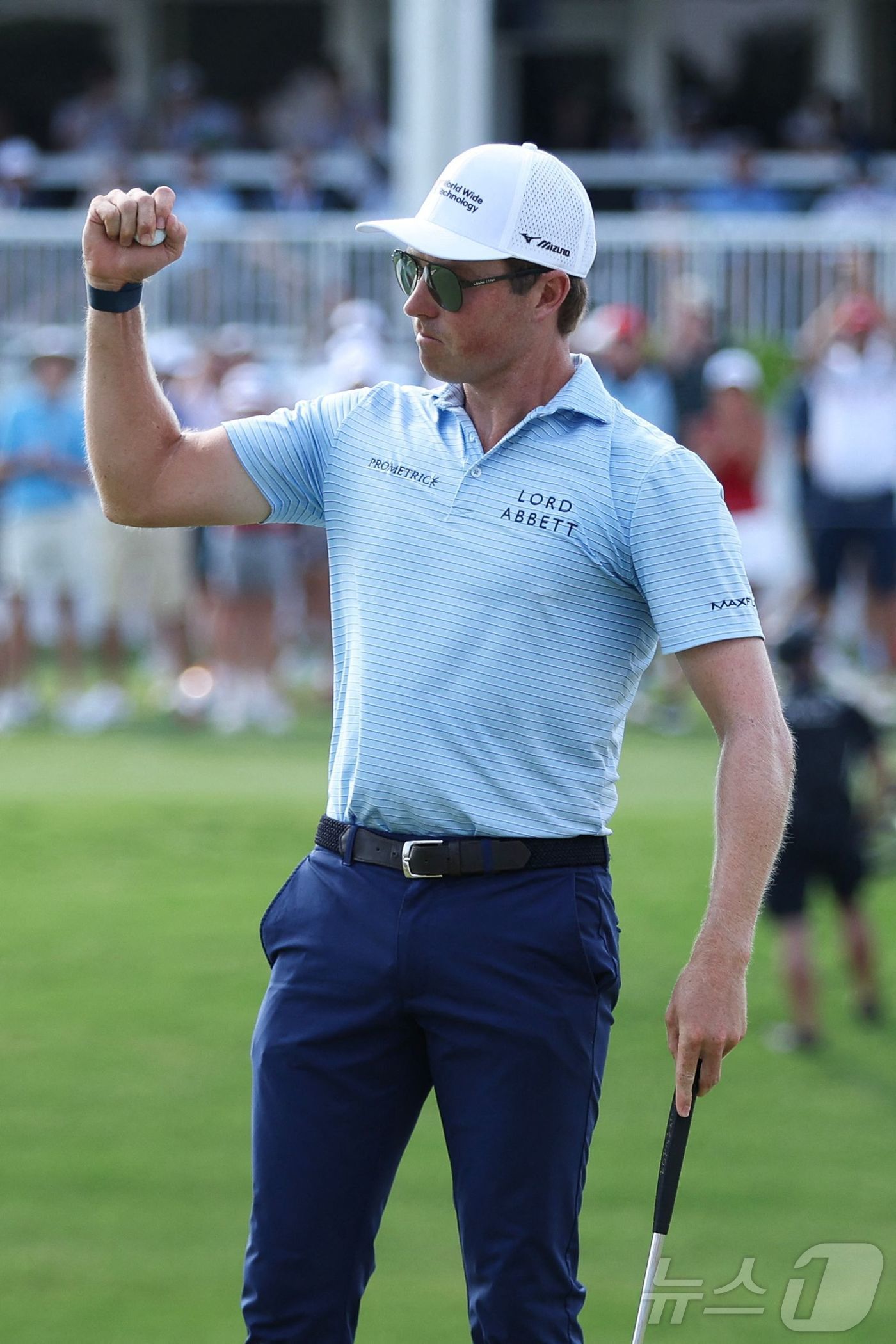 (포스워스 AFP=뉴스1) 우동명 기자 = 미국의 벤 그리핀이 25일(현지시간) 텍사스주 포트워스 콜로니얼 컨트리 클럽에서 열린 PGA 투어 찰스 슈와브 챌린지서 통산 2번째 우승 …