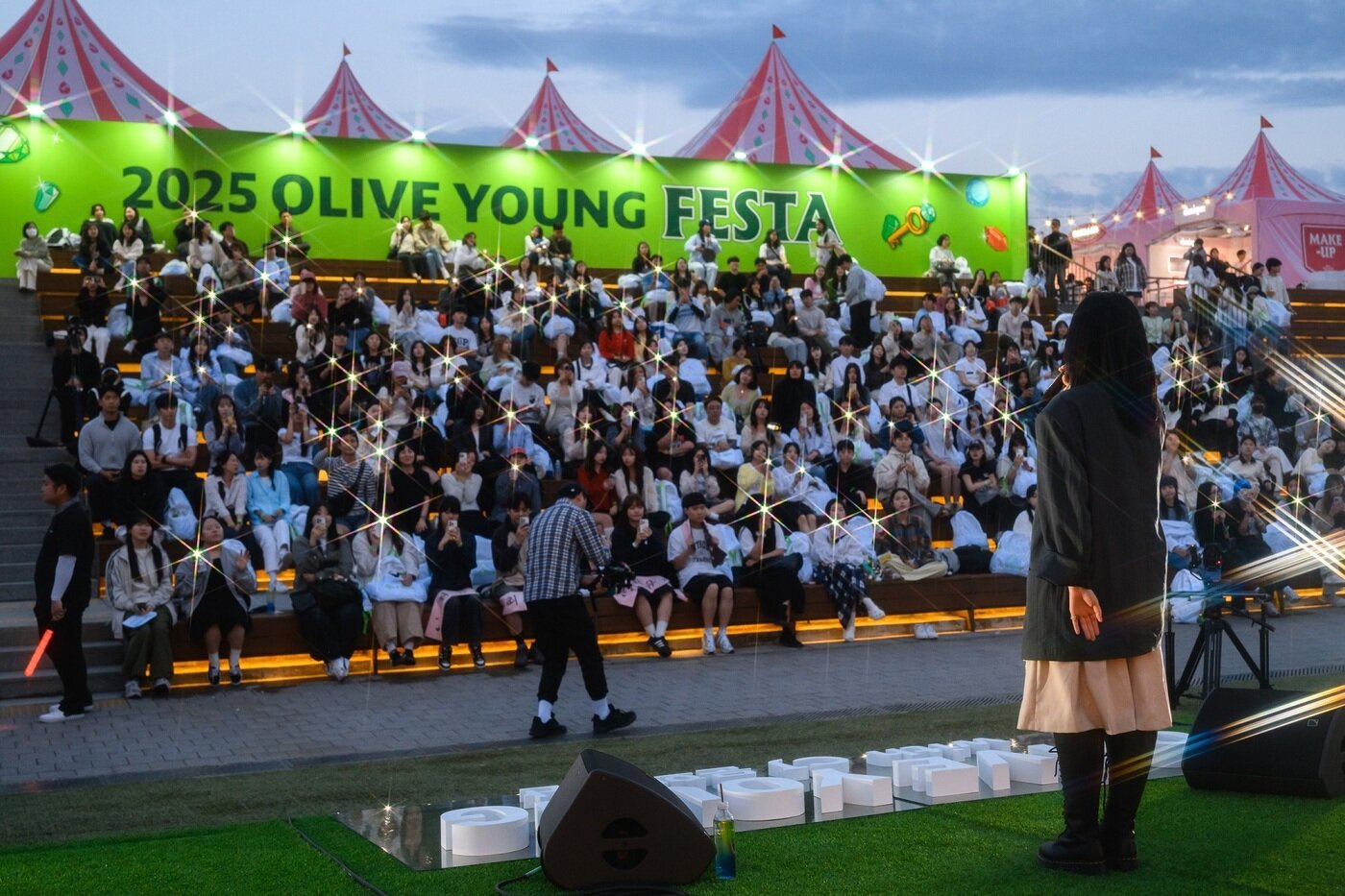 본문 이미지 - 지난 21~25일 서울시 용산구 노들섬 일대에서 진행한 &#39;2025 올리브영 페스타&#39; 모습.&#40;올리브영제공&#41;