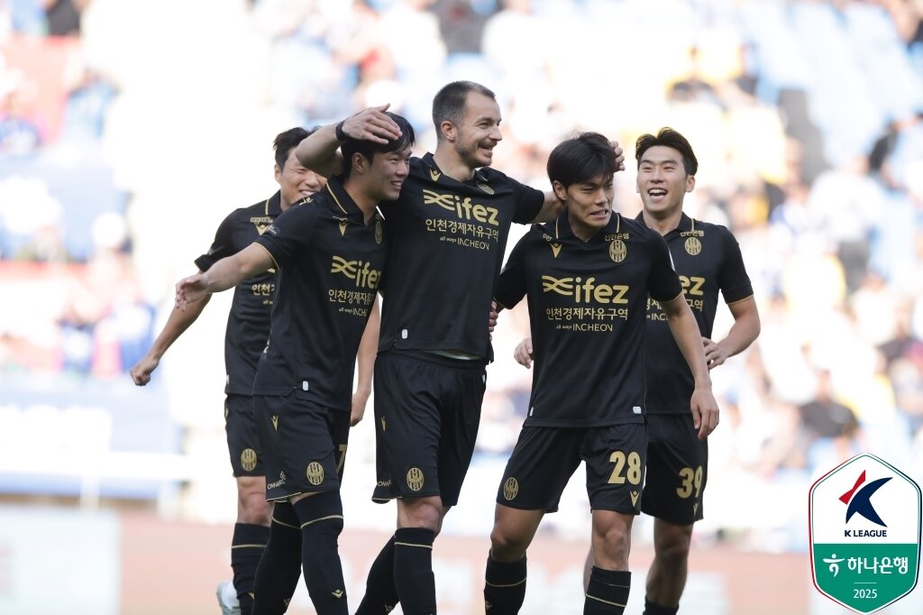 본문 이미지 - 팀에 대한 애정이 각별한 '파검의 피니셔' 무고사 (한국프로축구연맹 제공)