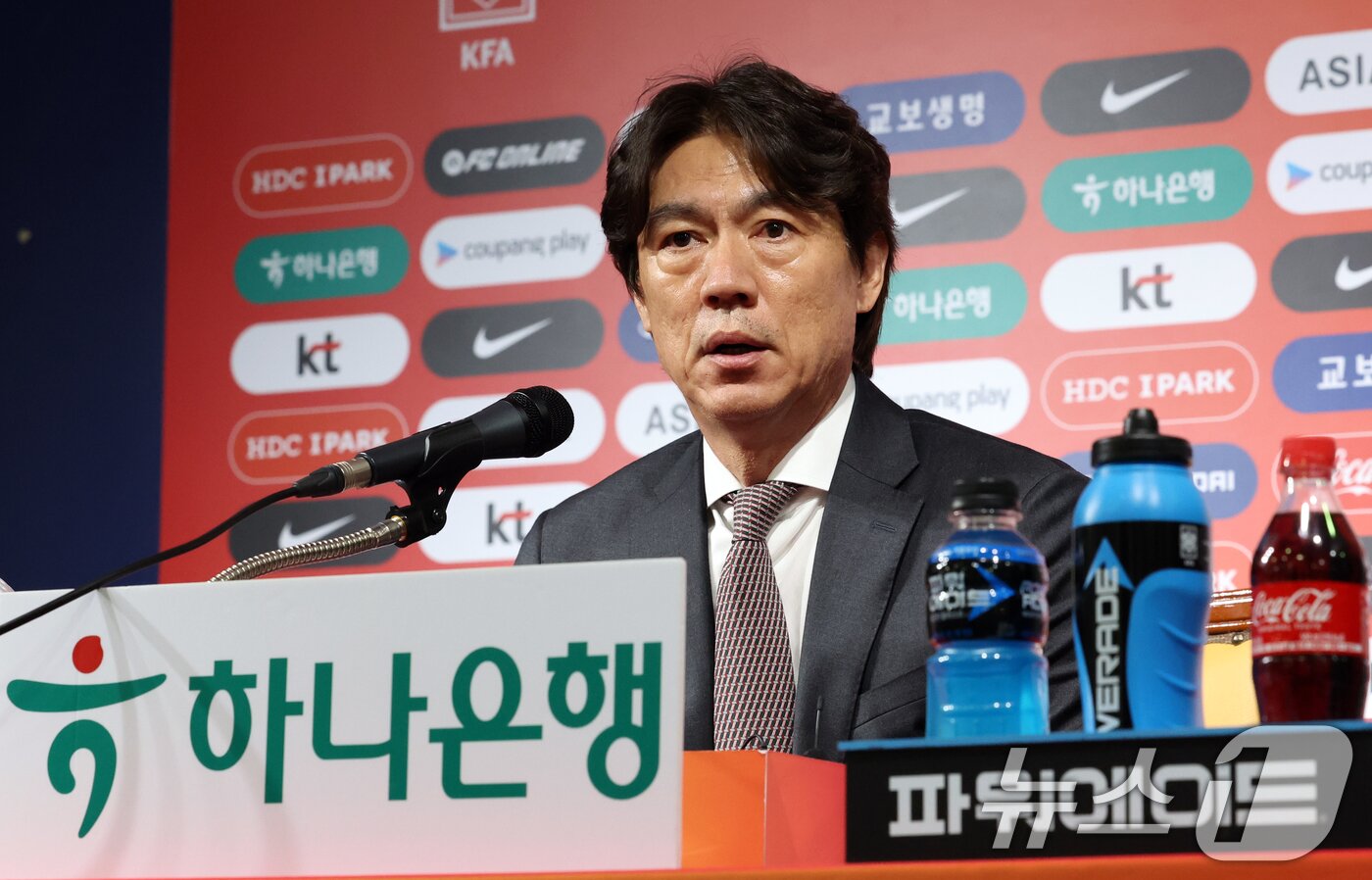 본문 이미지 - 홍명보 대한민국 축구 국가대표 감독이 26일 오전 서울 종로구 축구회관에서 6월 A매치 국가대표 명단을 발표하고 있다. 2025.5.26/뉴스1 ⓒ News1 김명섭 기자