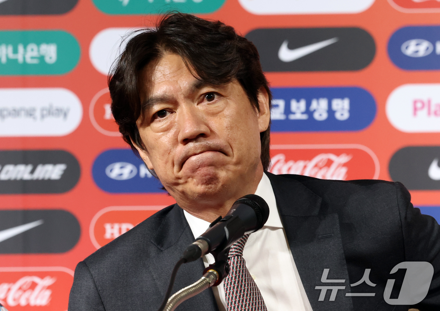(서울=뉴스1) 김명섭 기자 = 홍명보 대한민국 축구 국가대표 감독이 26일 오전 서울 종로구 축구회관에서 6월 A매치 국가대표 명단을 발표하고 있다. 2025.5.26/뉴스1