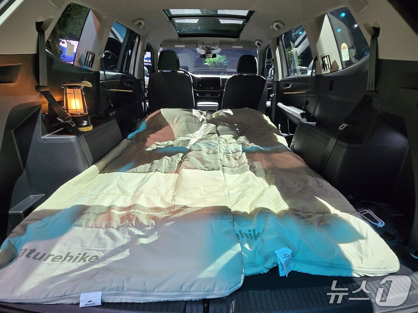 본문 이미지 - 26일 인천 중구 스튜디오 파라다이스에서 공개된 폭스바겐의 신형 스포츠유틸리티차&#40;SUV&#41; &#39;아틀라스&#39; 실내 모습. 2025.05.28/뉴스1 김성식 기자