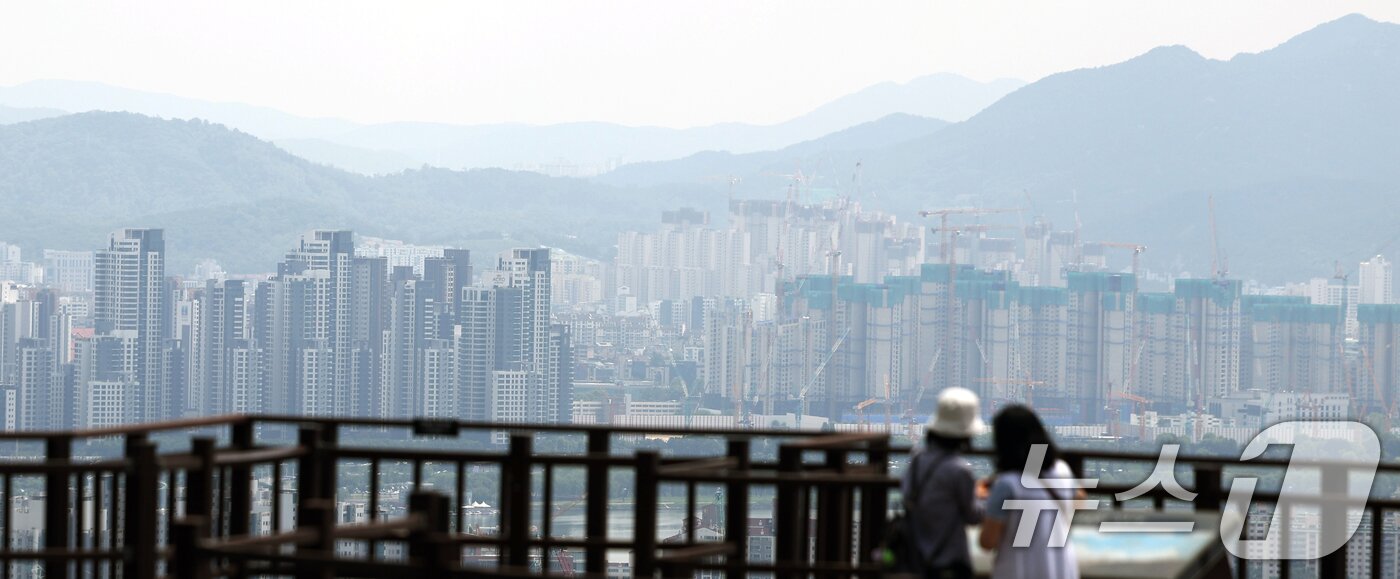 본문 이미지 - 서울시내 아파트의 모습. 2025.5.26/뉴스1 ⓒ News1 황기선 기자