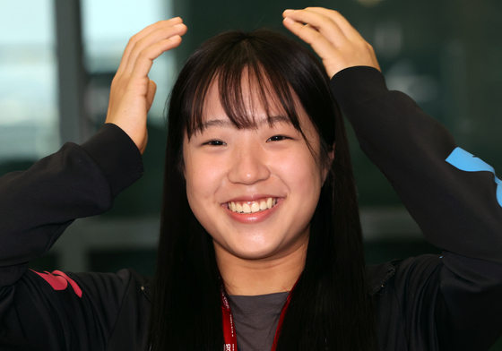 자선행사 1개+국제대회 5개…삐약이 신유빈, 쉴 틈 없는 겨울나기