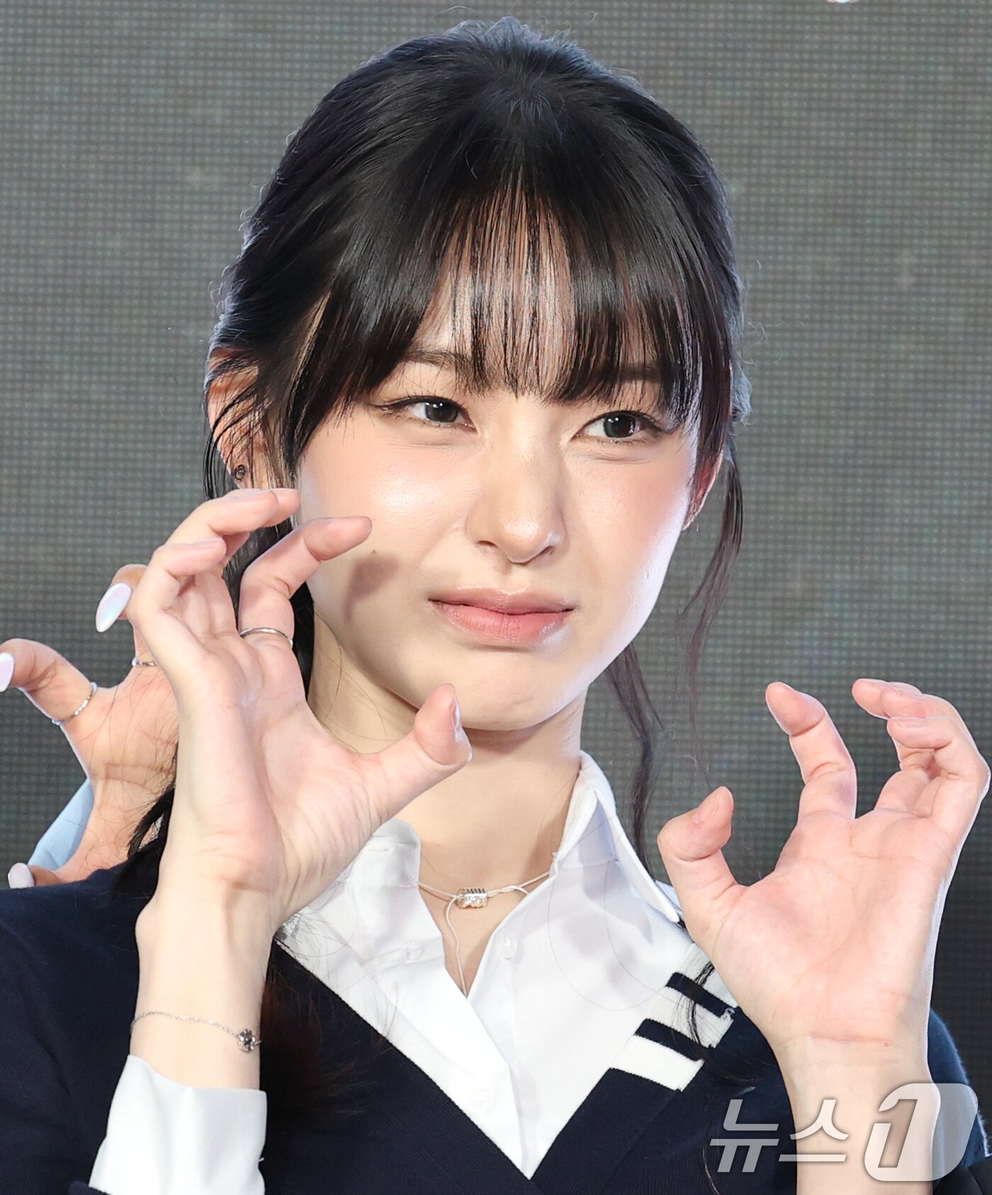 본문 이미지 - 댄서 노제가 27일 서울 강남구 논현동 SJ쿤스트할레에서 열린 Mnet '월드 오브 스트릿 우먼 파이터' 제작발표회에 참석해 포즈를 취하고 있다. 2025.5.27 ⓒ 뉴스1 권현진 기자