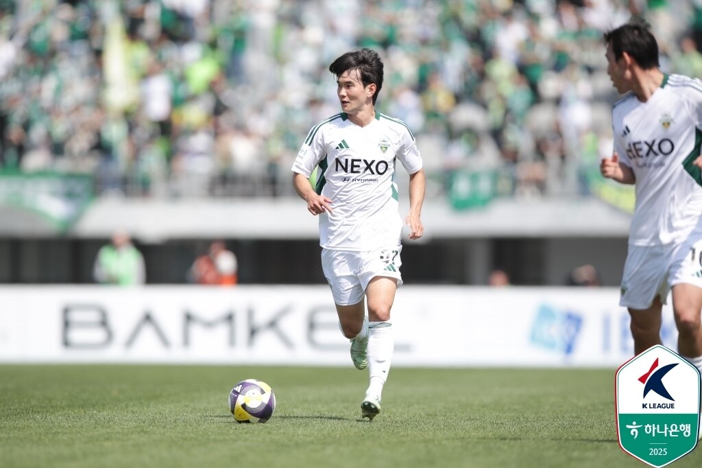 본문 이미지 - 황인범 대체자로 테스트 받을 김진규(한국프로축구연맹 제공)