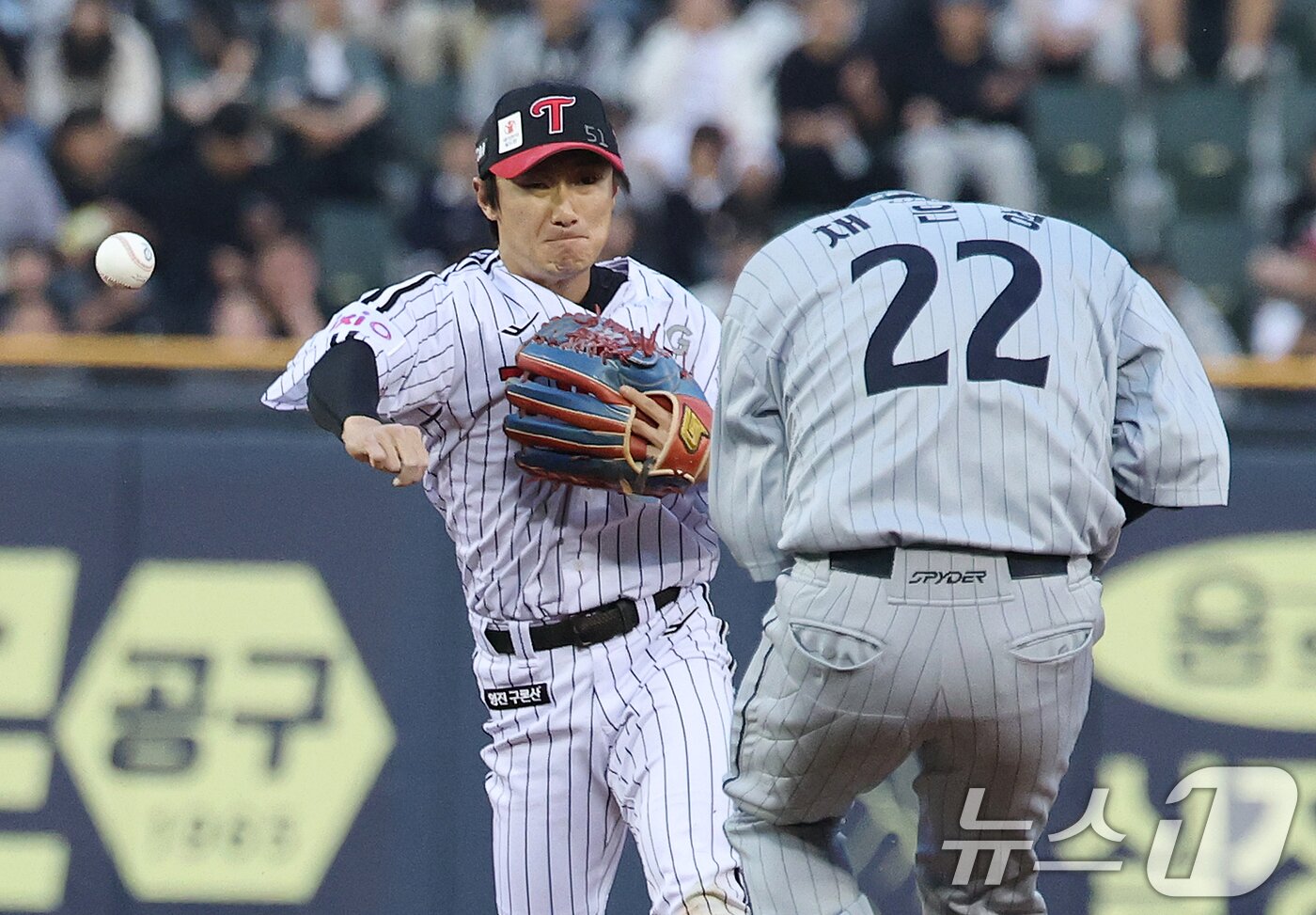 본문 이미지 - LG 트윈스 내야수 신민재. 2025.5.27/뉴스1 ⓒ News1 오대일 기자