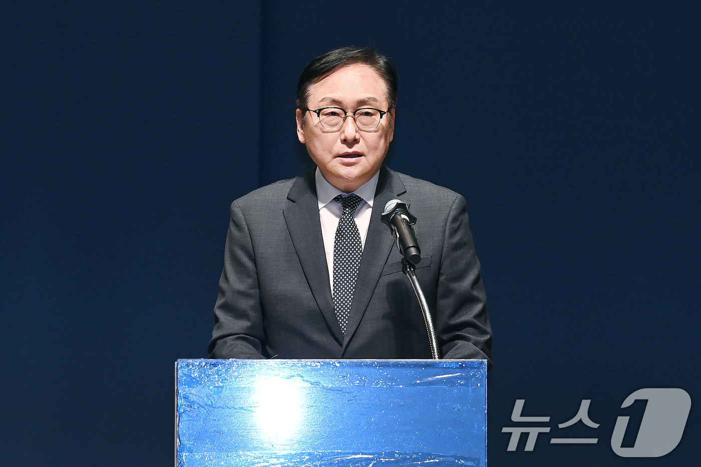 (서울=뉴스1) = 정인교 산업통상자원부 통상교섭본부장이 28일 서울 중구 대한상공회의소에서 열린 '제2차 통상법무정책포럼'에 참석해 인사말을 하고 있다. (산업통상자원부 제공. …