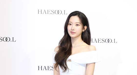 문가영, 인형이 따로없네