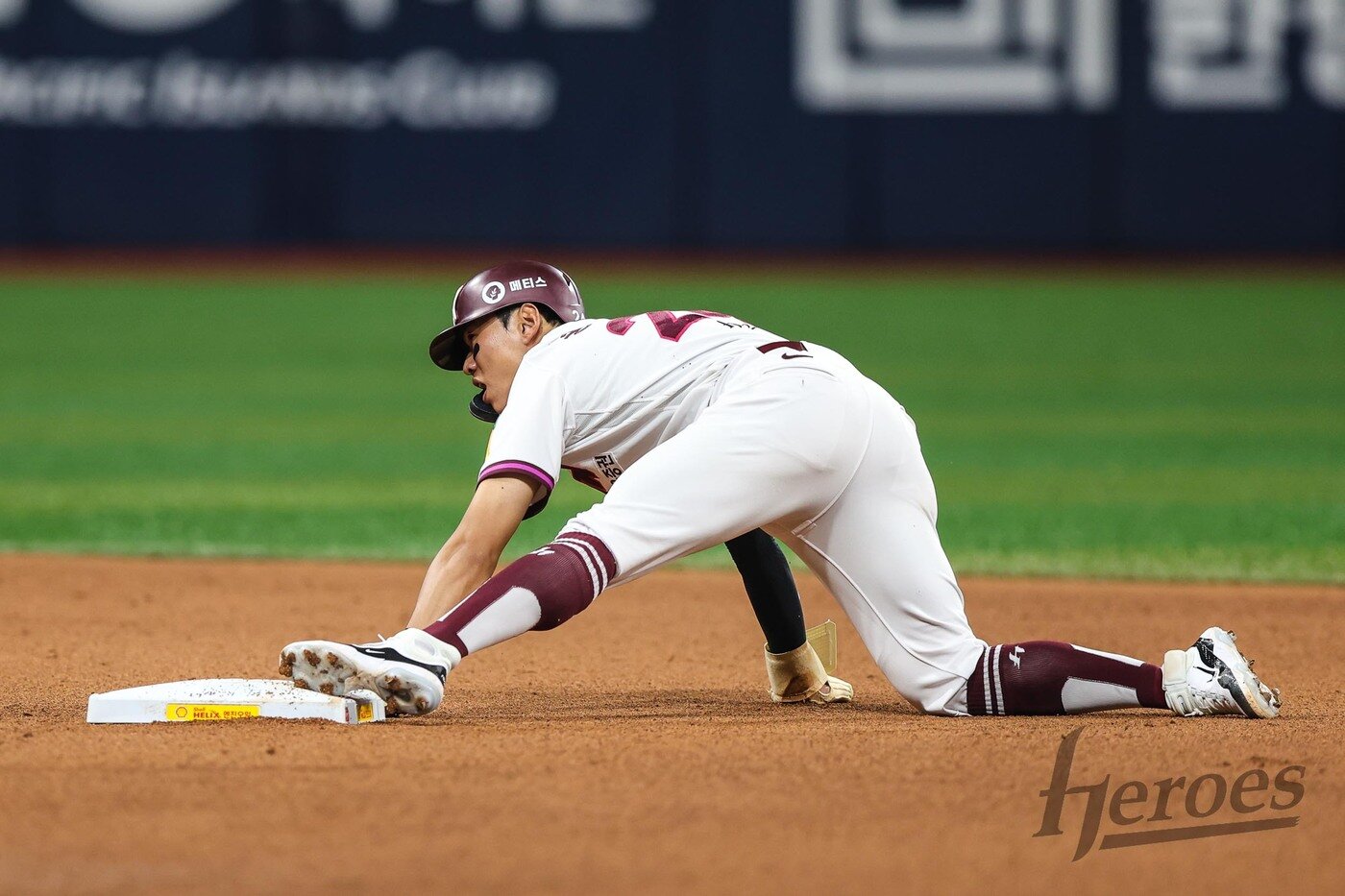 본문 이미지 - 키움 히어로즈 송성문이 역대 프로야구 최다 연속 도루 신기록을 세웠다. (키움 히어로즈 제공)