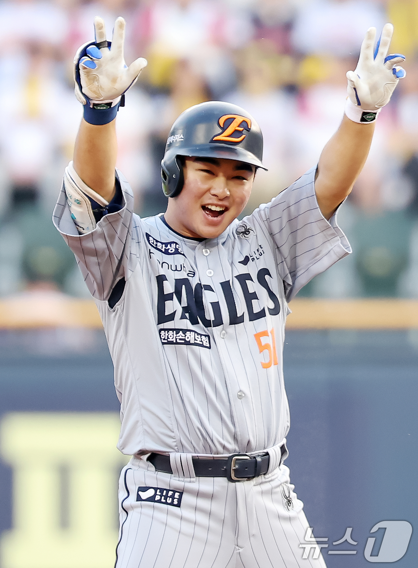 (서울=뉴스1) 민경석 기자 = 28일 오후 서울 송파구 잠실야구장에서 열린 프로야구 '2025 신한 SOL뱅크 KBO 리그' 한화 이글스와 LG 트윈스의 경기에서 3회초 1사 주 …