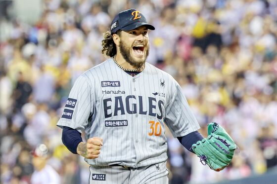 '18개 최다 탈삼진' 한화 폰세, 2회 연속 월간 MVP 도전
