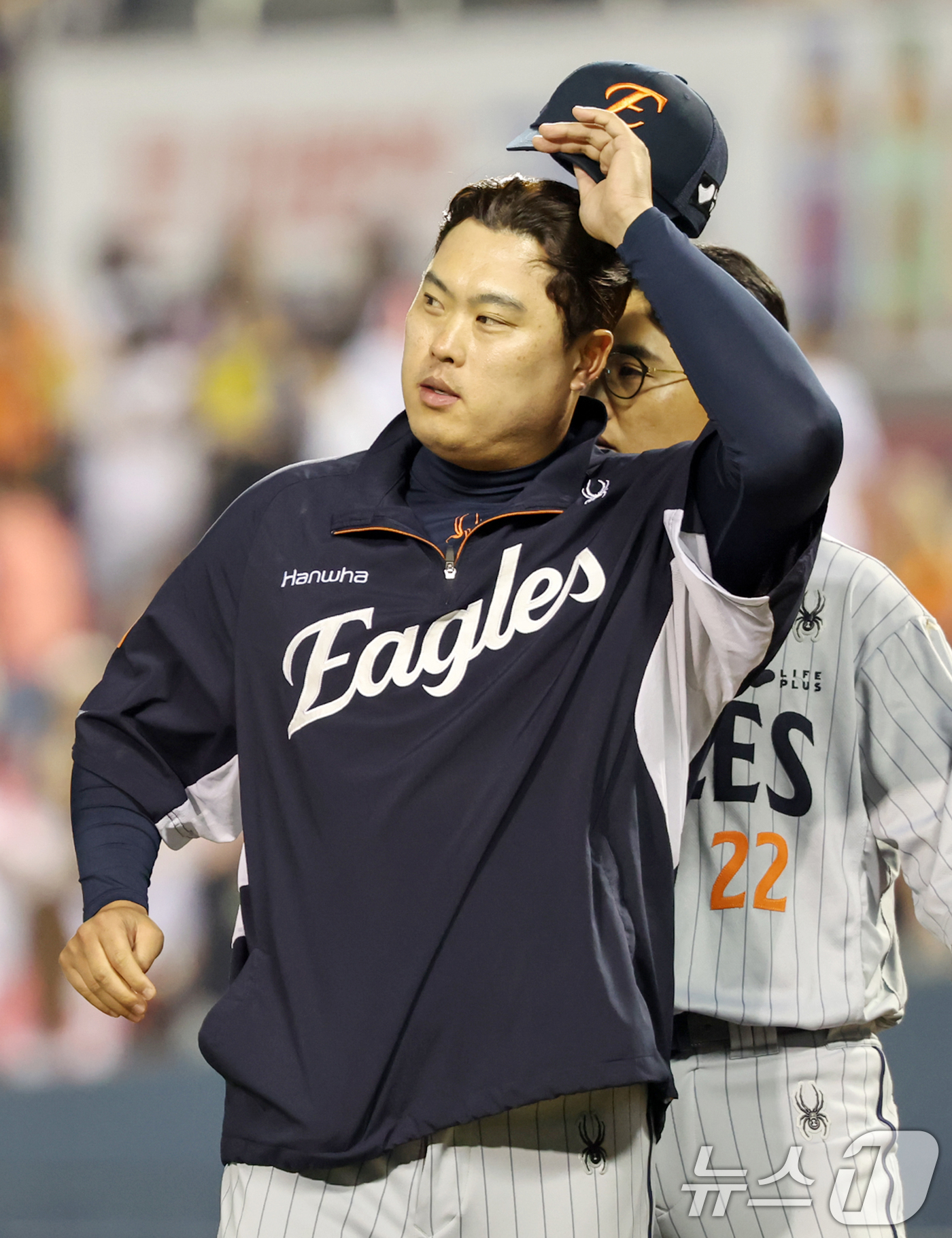 (서울=뉴스1) 민경석 기자 = 28일 오후 서울 송파구 잠실야구장에서 열린 프로야구 '2025 신한 SOL뱅크 KBO 리그' 한화 이글스와 LG 트윈스의 경기가 한화의 6대5 승 …