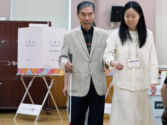 '투표 보조 거부'에 발길 돌린 발달장애인들…"죄인된 느낌"