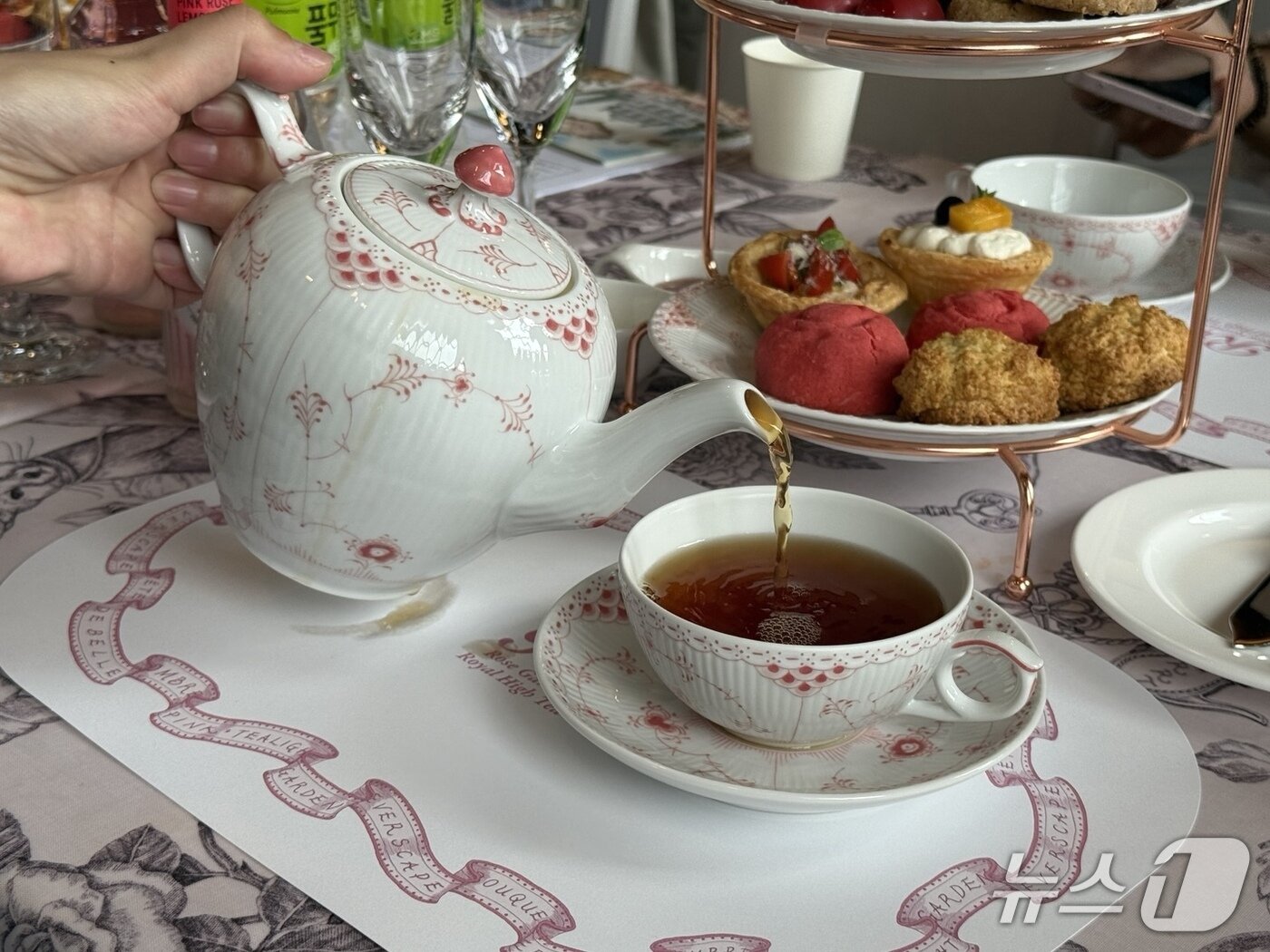 본문 이미지 - 에버랜드 쿠치나마리오 레스토랑에서 판매하는 애프터눈 티 세트. ⓒ 뉴스1 김형준 기자