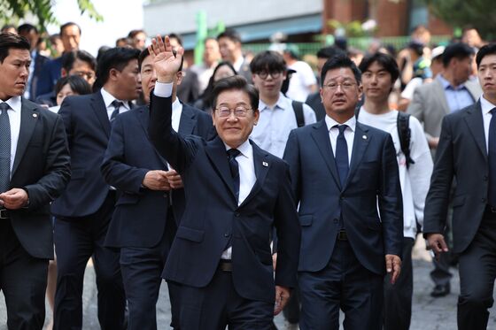 이재명, 이준석 '아들 발언'에 "엄중한 시기, 국가 운명 고민해야"