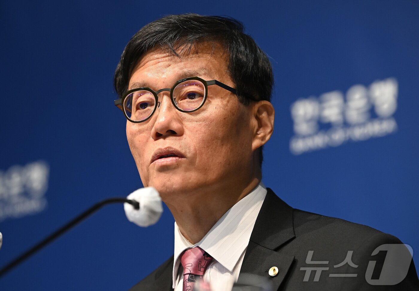 본문 이미지 - 이창용 한국은행 총재가 29일 서울 중구 한국은행에서 열린 금통위 금리 결정에 대한 기자간담회에서 발언하고 있다. 2025.5.29/뉴스1 ⓒ News1 사진공동취재단