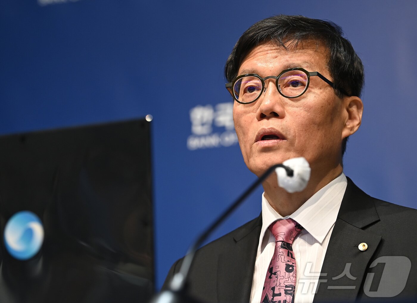 본문 이미지 - 이창용 한국은행 총재가 29일 서울 중구 한국은행에서 열린 금통위 금리 결정에 대한 기자간담회에서 발언하고 있다. 2025.5.29/뉴스1 ⓒ News1 사진공동취재단
