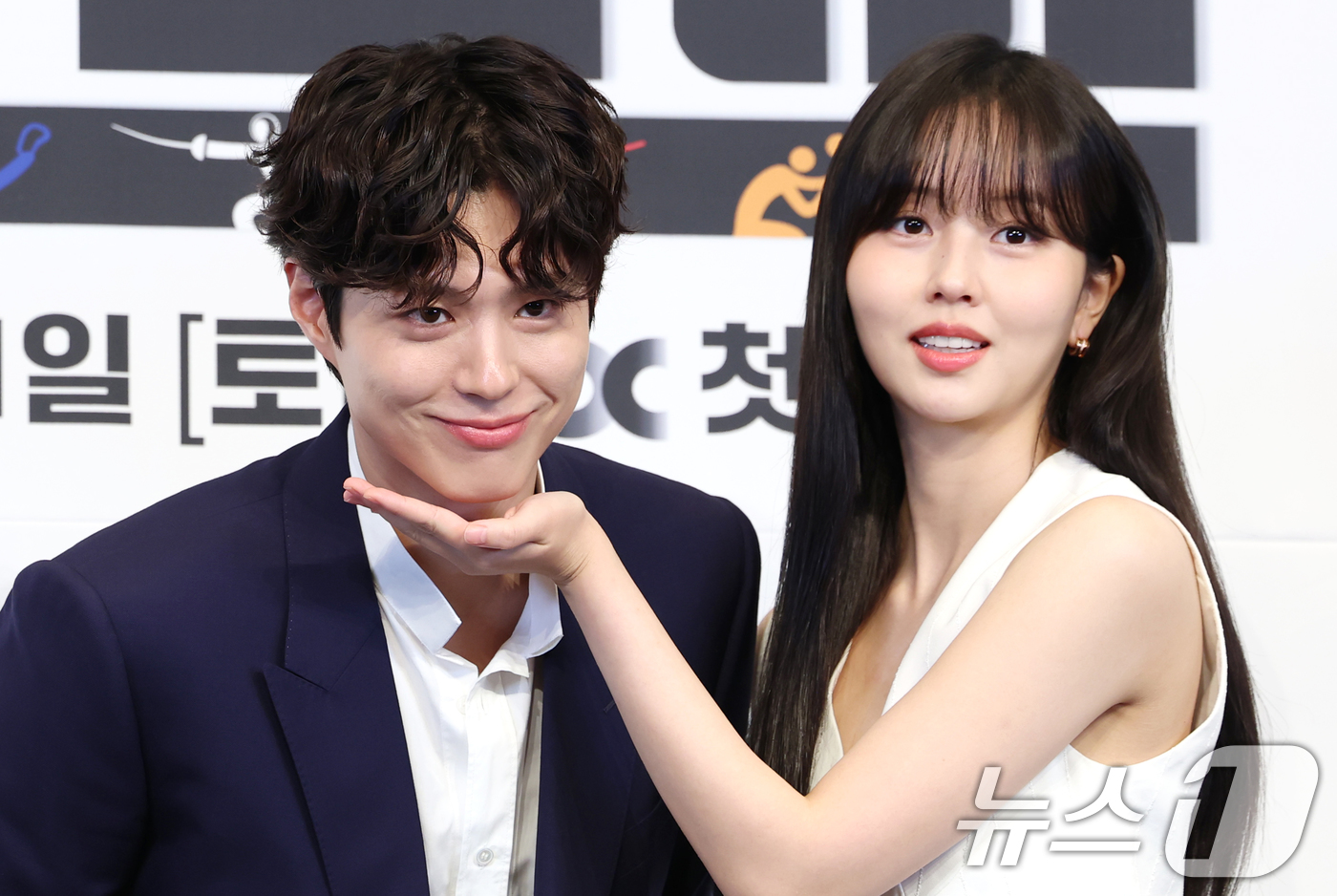 굿보이 비하인드 스틸