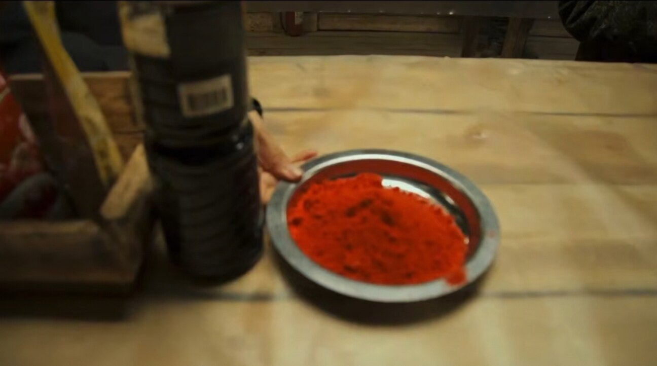 본문 이미지 - 지난달 30일&#40;현지시간&#41; 고려인의 후손인 김 마리나가 사회관계망서비스&#40;SNS&#41; 텔레그램을 통해 러시아에서 훈련 중인 북한 병사들이 지내고 있는 기지 내부 모습과 훈련 과정을 공개했다. &#40;김 마리나 텔레그램 갈무리&#41;