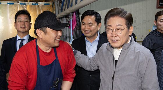 상인 격려하는 이재명