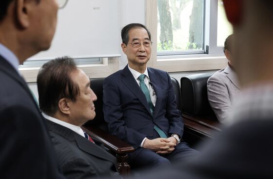 한덕수 "이른 시일 내 뵙고 싶다"…김문수 "그렇게 하자"