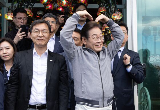 김문수 +α…이재명 앞에 놓인 '보수 단일화·사법 리스크'