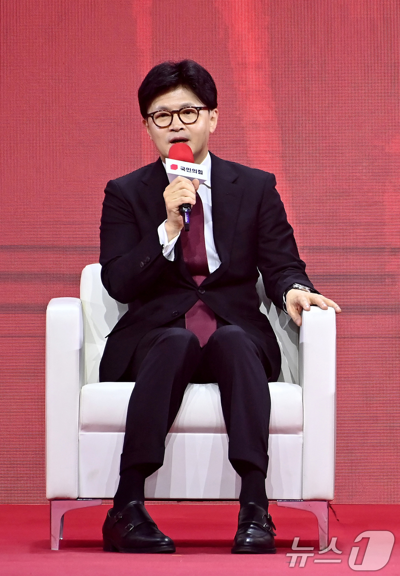 (고양=뉴스1) 이광호 기자 = 한동훈 국민의힘 대선 경선 후보가 3일 오후 경기 고양시 킨텍스에서 열린 제5차 전당대회에서 제21대 대통령선거 최종 후보 선출을 위한 개표 결과를 …