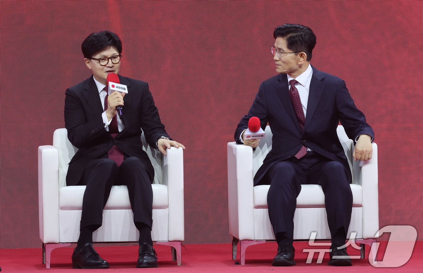 (고양=뉴스1) 이광호 기자 = 한동훈 국민의힘 대선 경선 후보가 3일 오후 경기 고양시 킨텍스에서 열린 제5차 전당대회에서 제21대 대통령선거 최종 후보 선출을 위한 개표 결과를 …