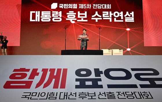 국힘 대선후보 '반탄' 김문수 과반 선출…단일화 표심 '결집'(종합2보)