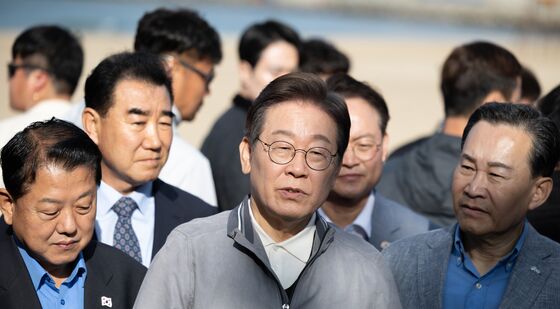 이재명 '신중한 발언'