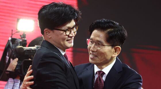 한동훈과 포옹하는 김문수