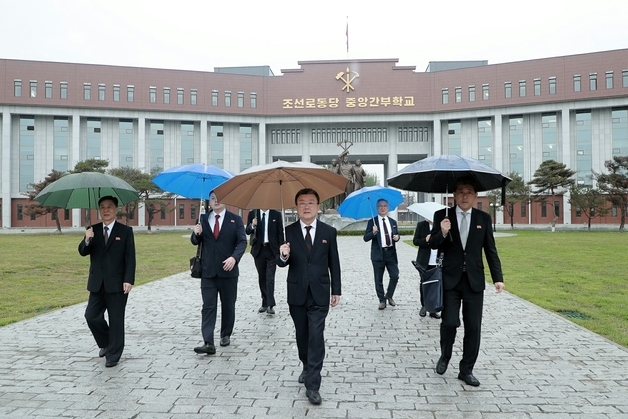 "조총련 자영업자 100명 내주 방북…한일, 자금반입 경계 강화"