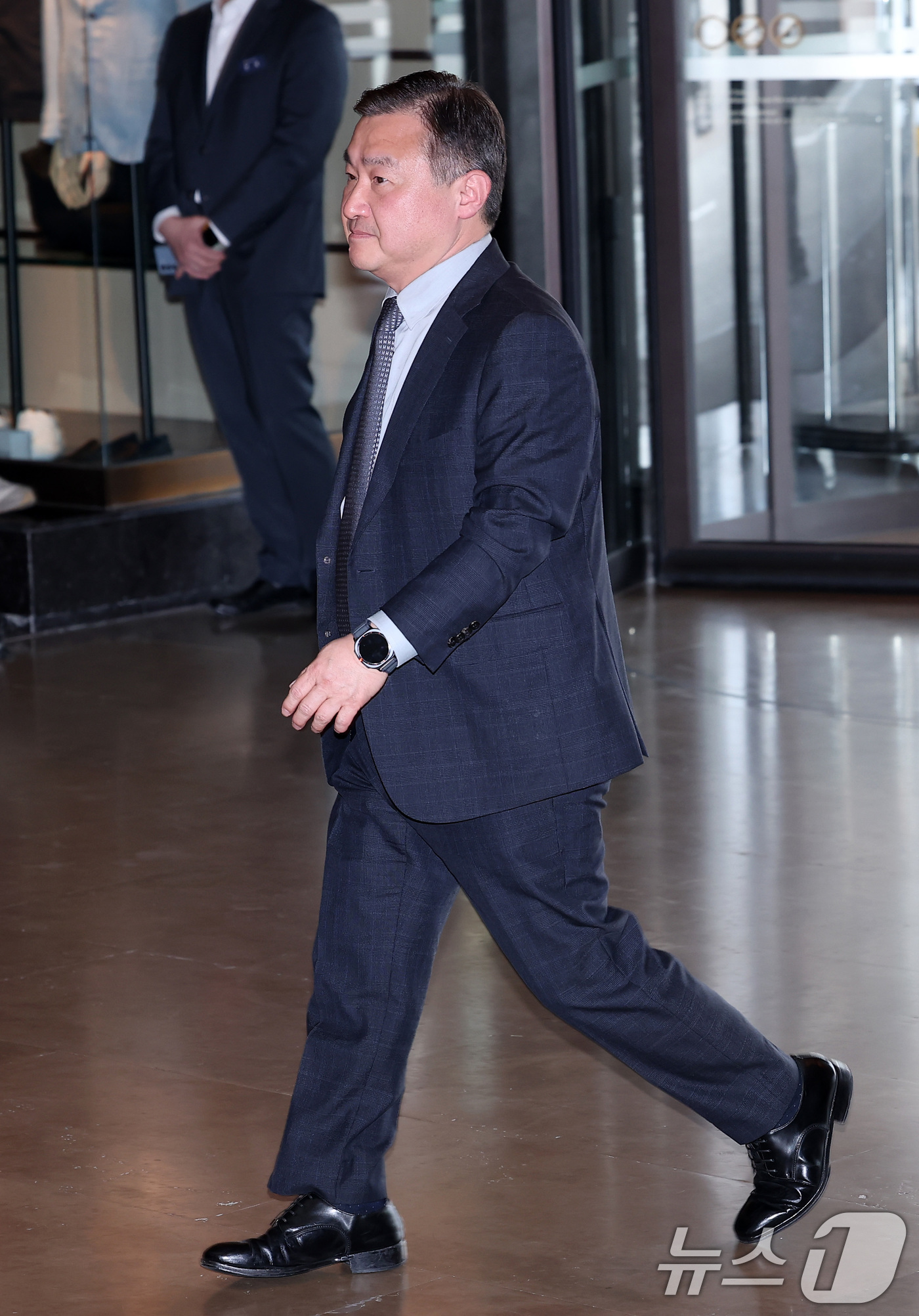 (서울=뉴스1) 김성진 기자 = 노태문 삼성전자 DX부문장 직무대행 사장이 30일 서울 중구 신라호텔에서 열린 2025 삼성호암상 시상식에 참석하고 있다. 2025.5.30/뉴스1 …