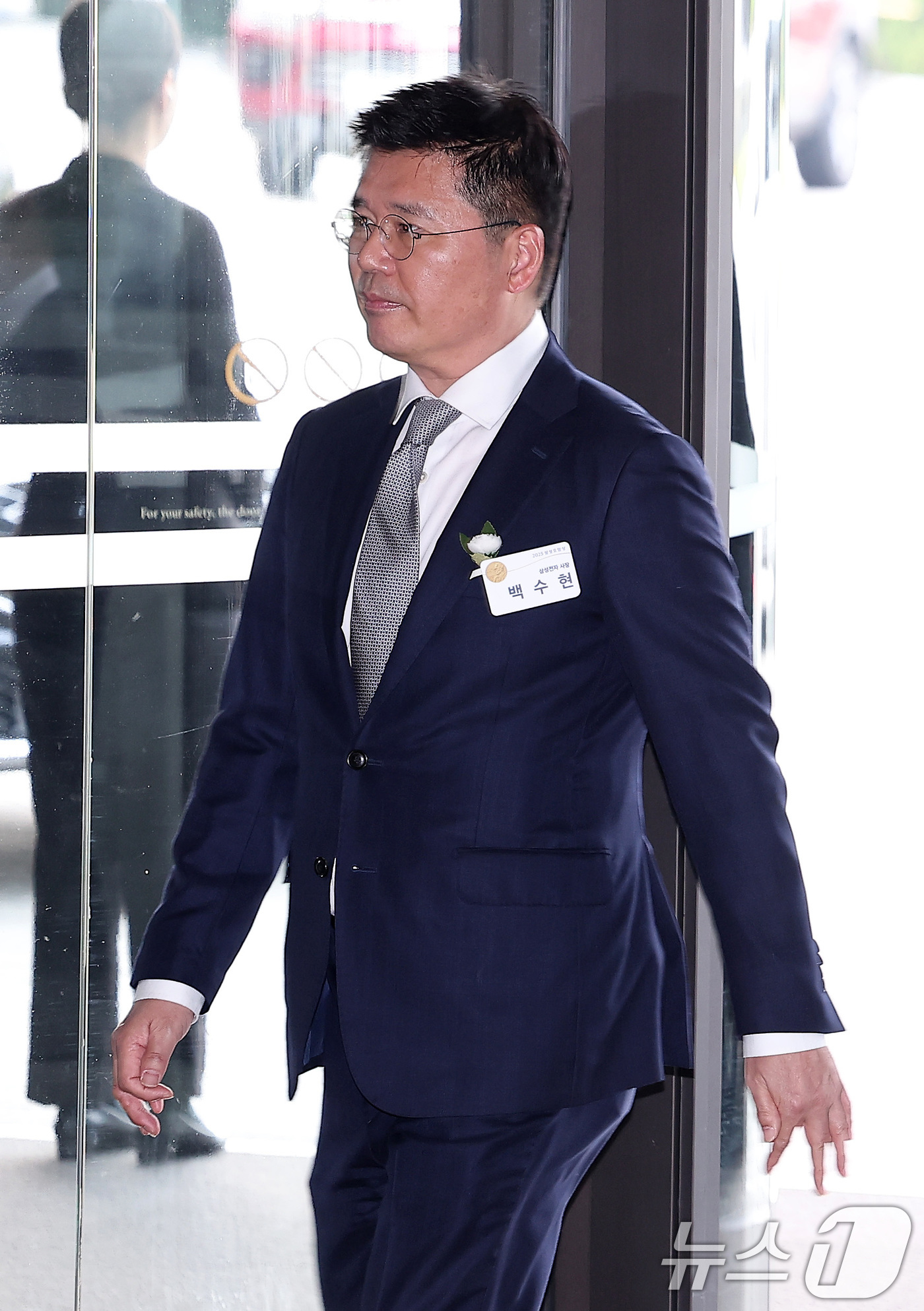 (서울=뉴스1) 김성진 기자 = 백수현 삼성전자 사장이 30일 서울 중구 신라호텔에서 열린 2025 삼성호암상 시상식에 참석하고 있다. 2025.5.30/뉴스1