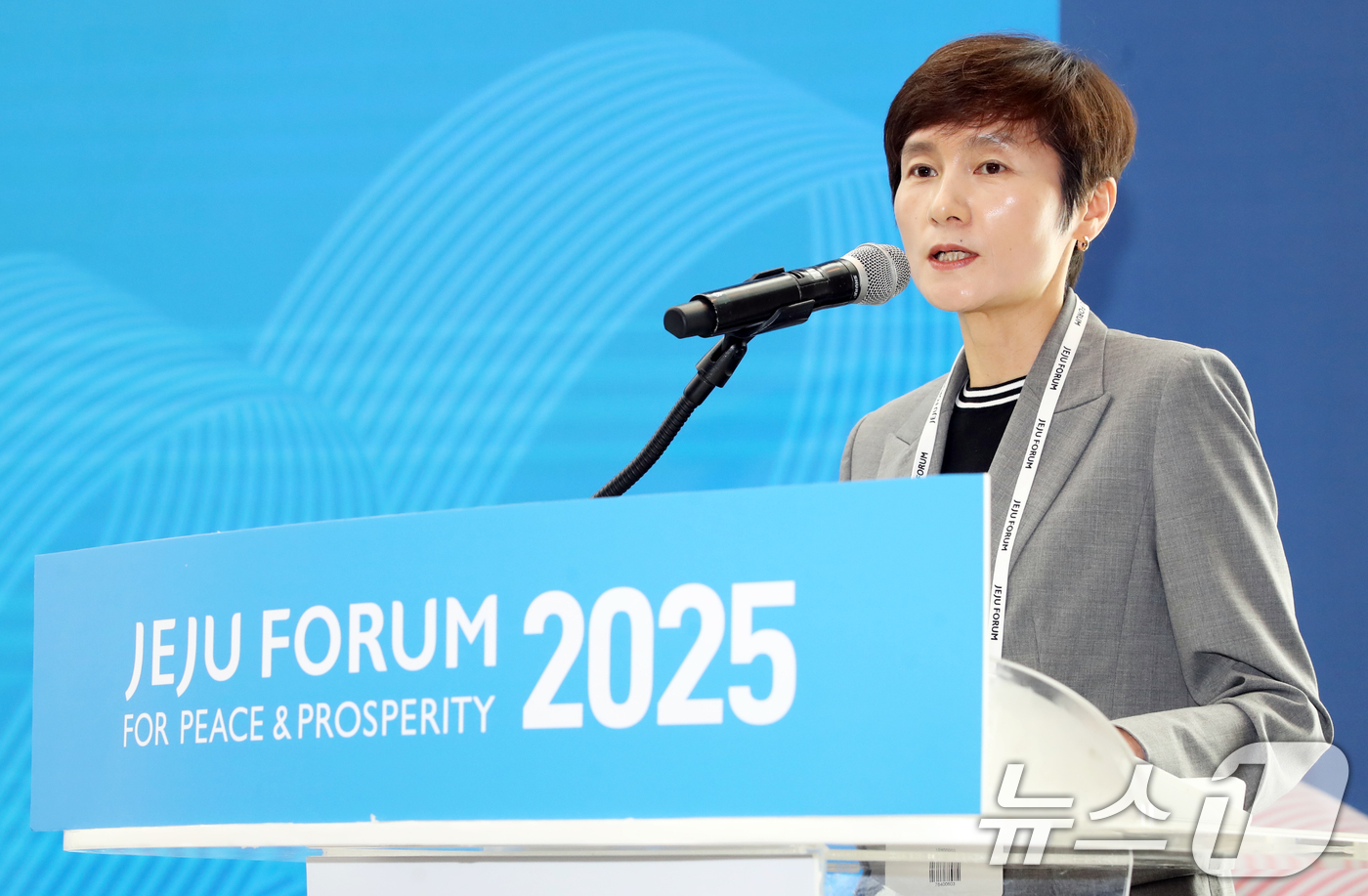 (서귀포=뉴스1) 오현지 기자 = 현정화 대한탁구협회 수석부회장(한국마사회 총감독)이 30일 제주 서귀포시 제주국제컨벤션센터에서 열린 제20회 제주포럼 '인류 평화의 공동가치 제고 …