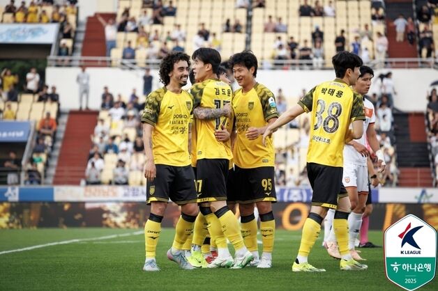 '김도윤 결승골' 전남, 화성 3-2 제압…K리그2 2위 도약