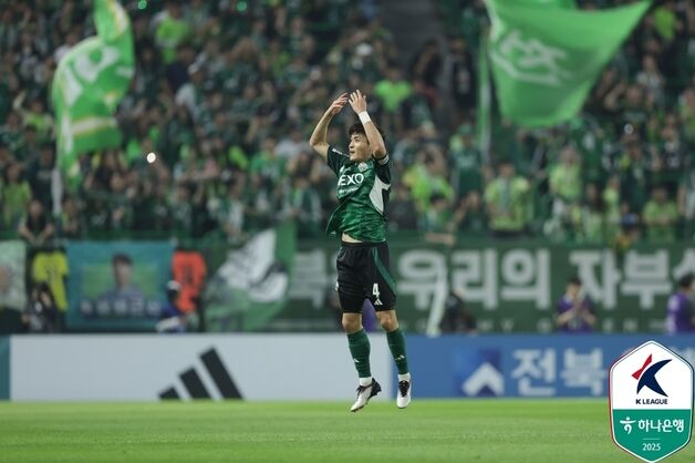 전북, '현대가 더비' 울산에 3-1 역전승…리그 13경기 연속 무패(종합)