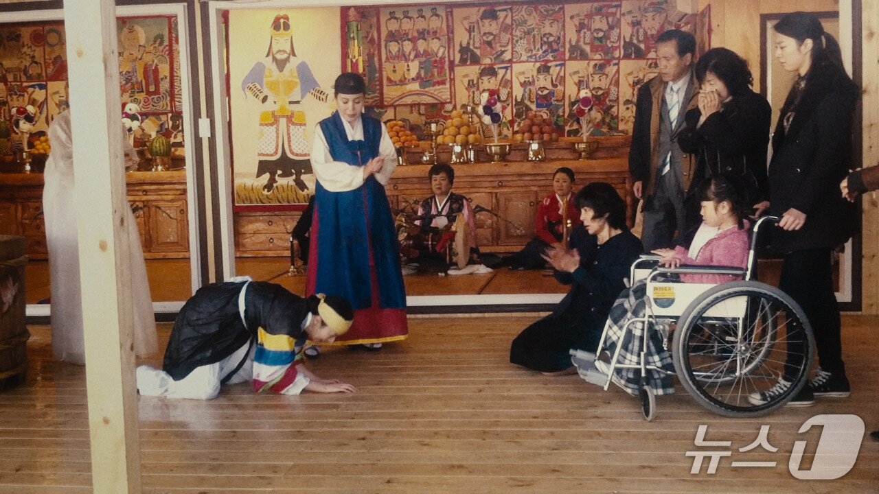 본문 이미지 - 영화 '파란만장(2011)' 속 장면.(전주국제영화제 제공. 재판매 및 DB금지)