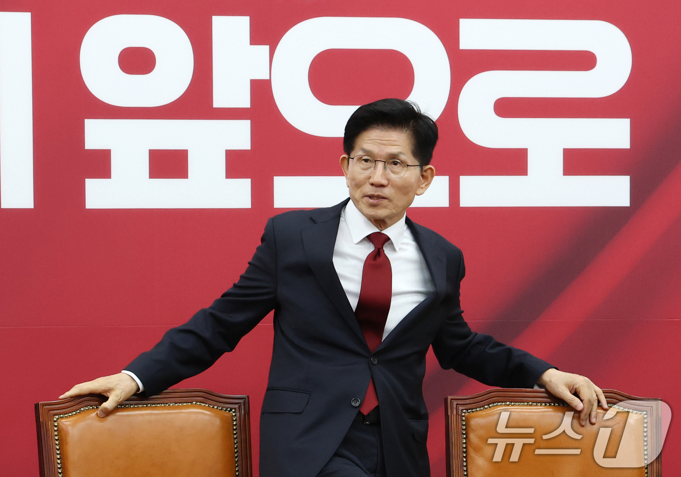 (서울=뉴스1) 이광호 기자 = 김문수 국민의힘 대통령 후보가 4일 오전 서울 여의도 국회에서 열린 선거대책위원회 회의에 참석하고 있다.  2025.5.4/뉴스1