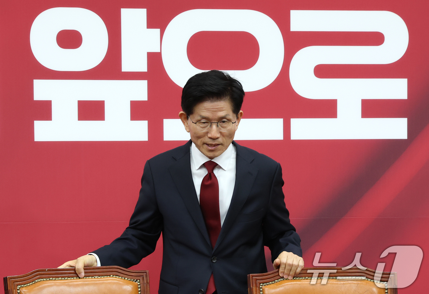 (서울=뉴스1) 이광호 기자 = 김문수 국민의힘 대통령 후보가 4일 오전 서울 여의도 국회에서 열린 선거대책위원회 회의에 참석하고 있다.  2025.5.4/뉴스1