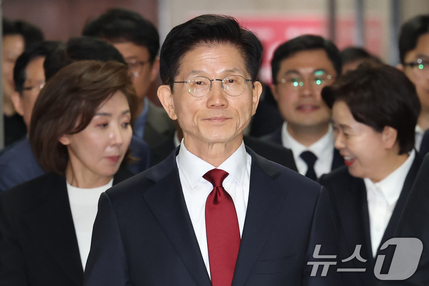 (서울=뉴스1) 이광호 기자 = 김문수 국민의힘 대통령 후보가 4일 오전 서울 여의도 국회에서 열린 선거대책위원회 회의에 참석하고 있다.  2025.5.4/뉴스1