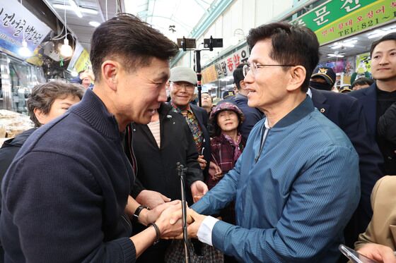 김문수 첫날 '통합과 응징'…약자·민생 행보 속 반이재명 선명성