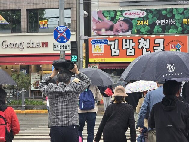 전국 비 내리는 스승의날…"오후에는 비 그쳐요"(종합)