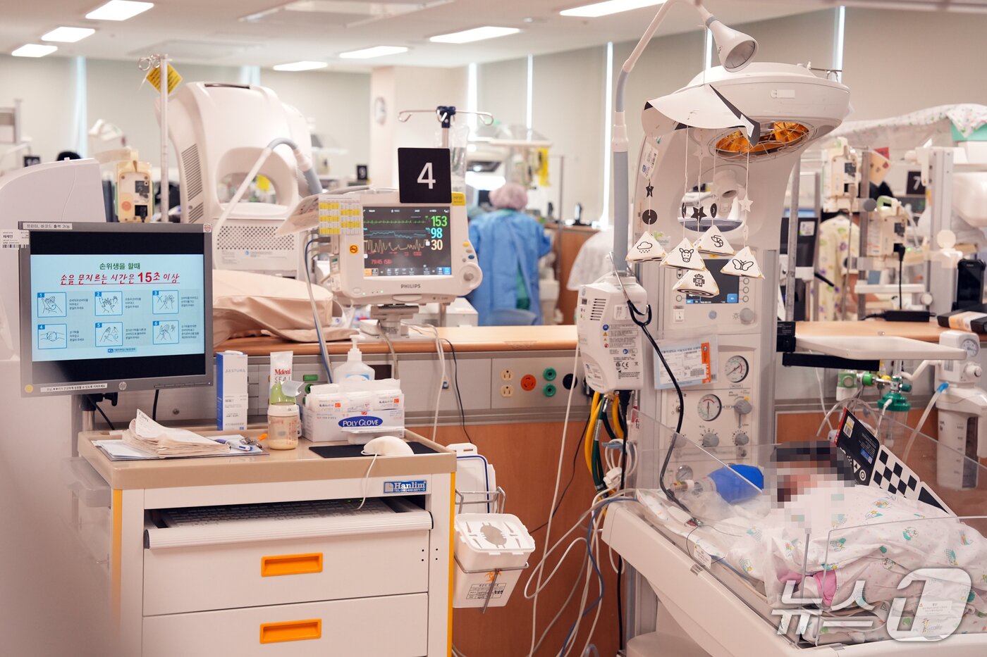 본문 이미지 - 가톨릭대학교 서울성모병원에 마련된 신생아집중치료실&#40;가톨릭대학교 서울성모병원 제공&#41;