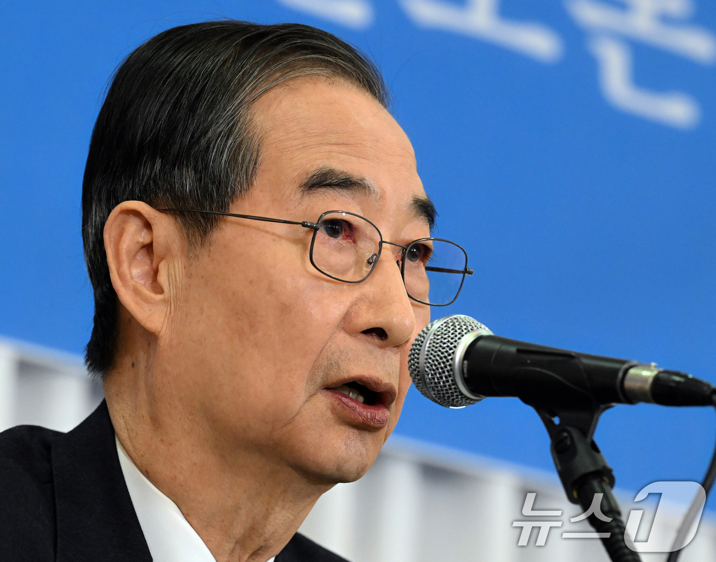 (서울=뉴스1) 국회사진취재단 = 한덕수 무소속 대통령선거 예비후보가 6일 서울 중구 코리아나호텔에서 열린 관훈클럽 초청 토론회에서 기조연설을 하고 있다. 2025.5.6/뉴스1