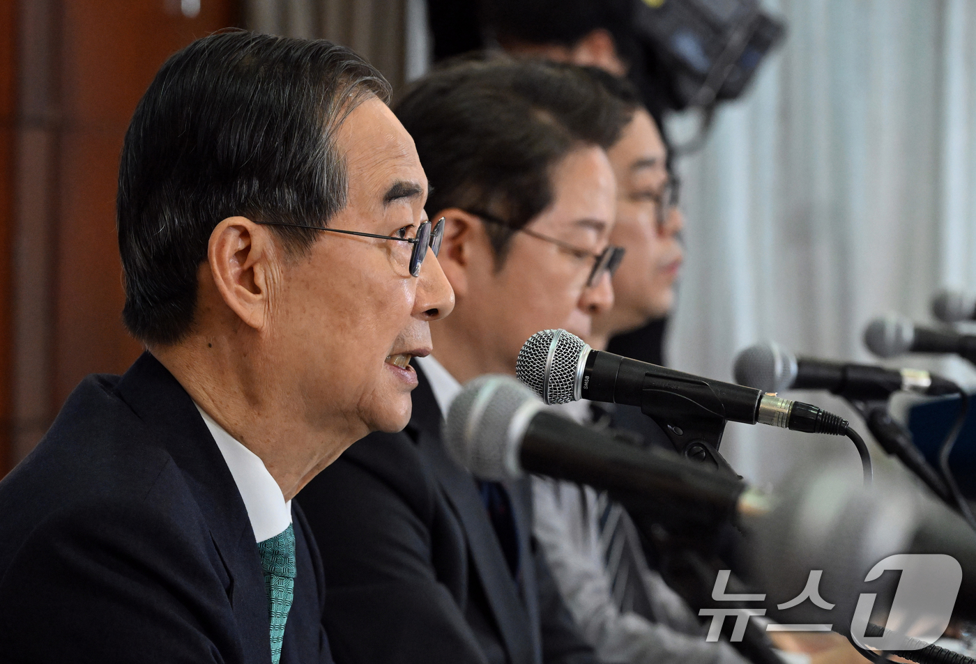 (서울=뉴스1) 국회사진취재단 = 한덕수 무소속 대통령선거 예비후보가 6일 서울 중구 코리아나호텔에서 열린 관훈클럽 초청 토론회에서 기조연설을 하고 있다. 2025.5.6/뉴스1