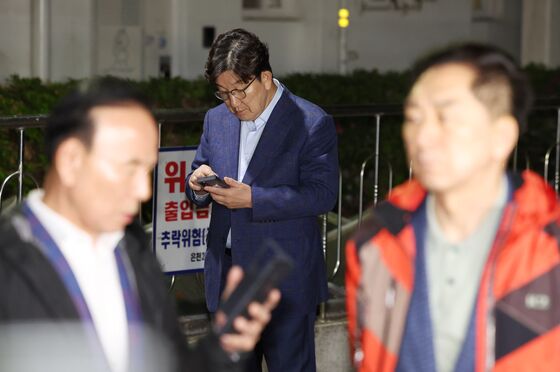 김문수 당무우선권 발동…권성동 "여론조사 그대로 진행" 일축