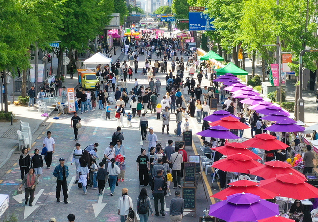 '광주 금남로 차 없는 거리' 마무리…올해 누적 방문객 20만명
