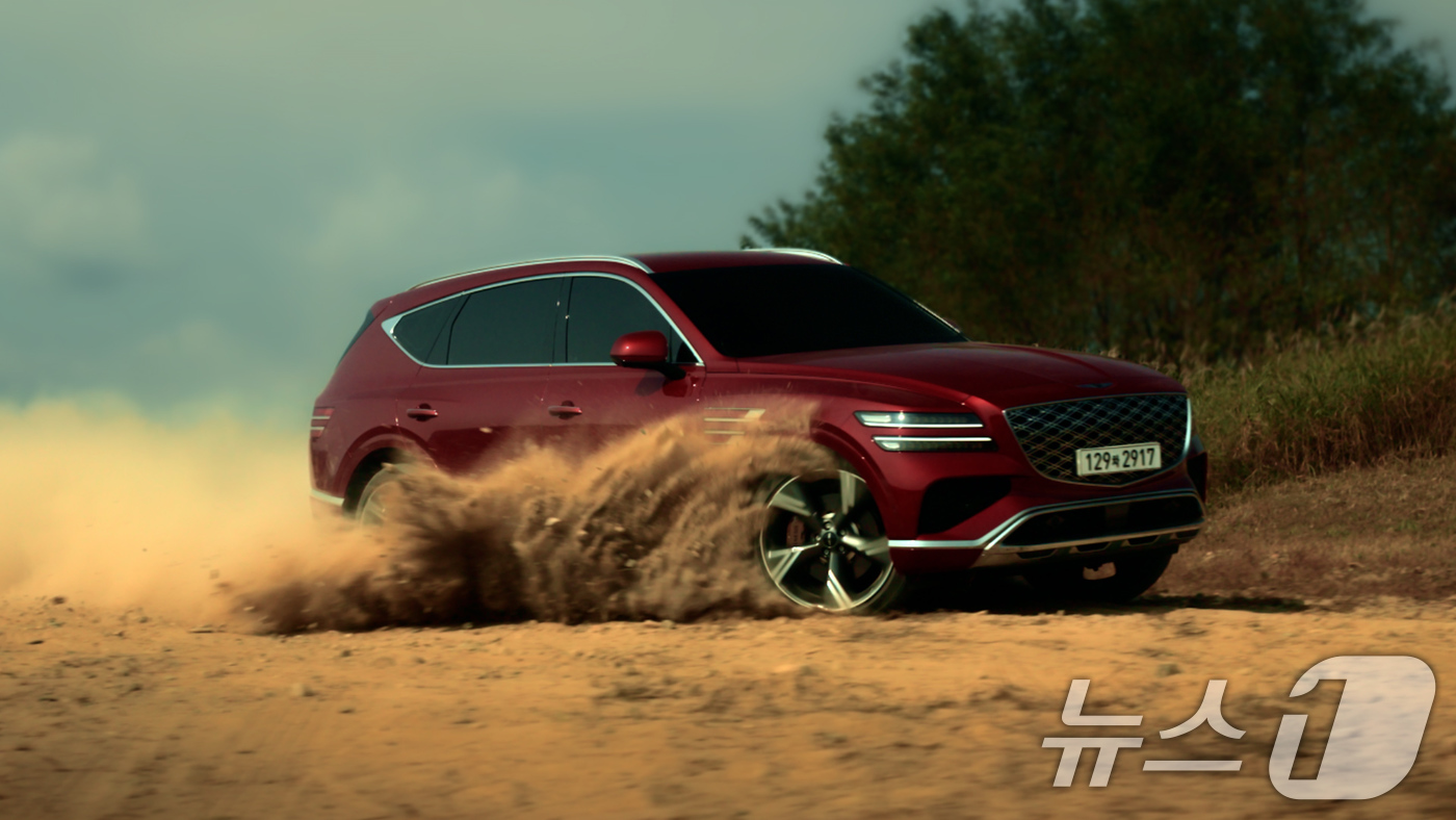 (서울=뉴스1) = 제네시스 브랜드가 제네시스 모델에 적용된 주요 기술의 우수성을 소개하는 브랜드 기술 홍보 영상(테크놀로지 바이 제네시스)를 7일 유튜브와 SNS에 공개했다고 밝 …